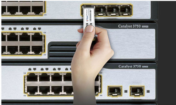قابلیت های تشخیصی دیجیتال ماژول گیرنده QSFP ماژول گیرنده 1310nm Quadra فاکتور شکل کوچک قابل وصل با سرعت داده تا 25.78125Gbps